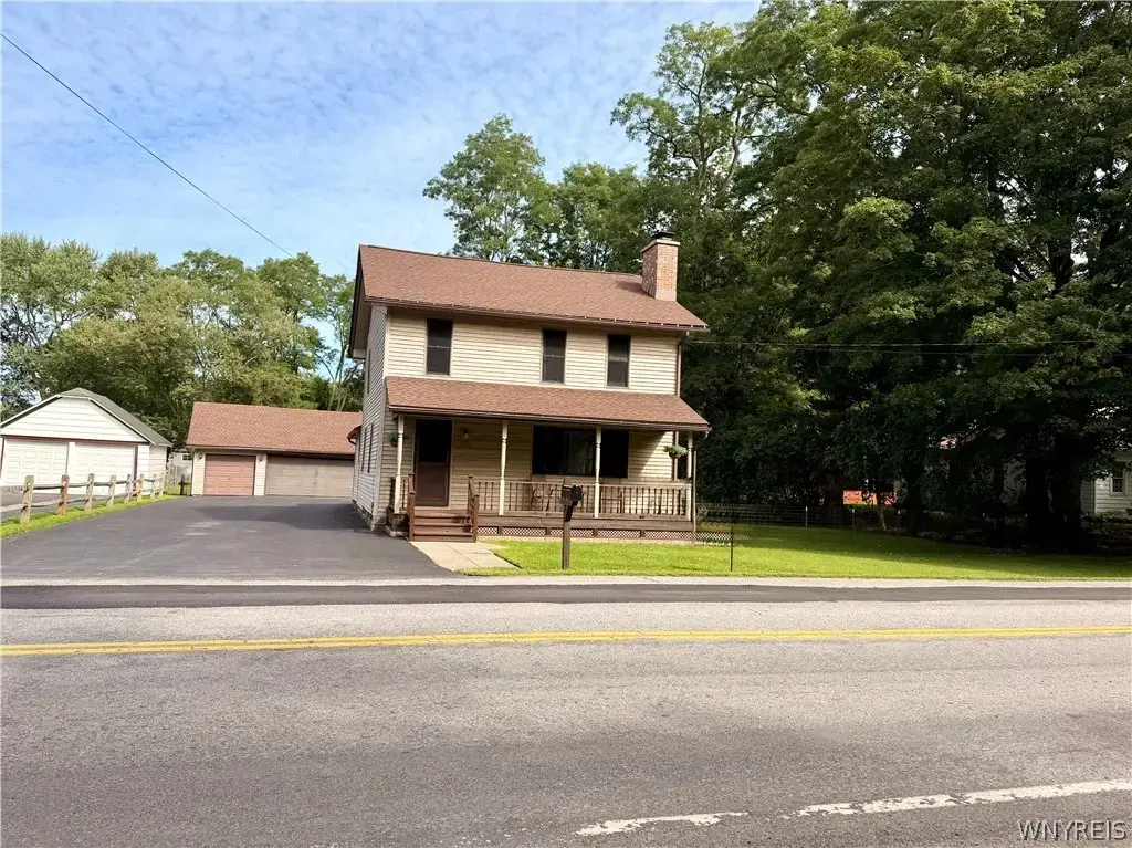 2522 Emery Road, Aurora
