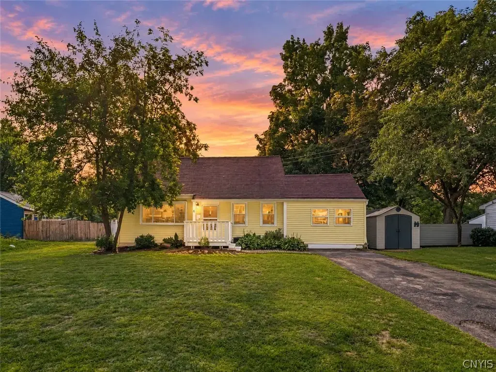 5 Apple Tree Lane, Clay