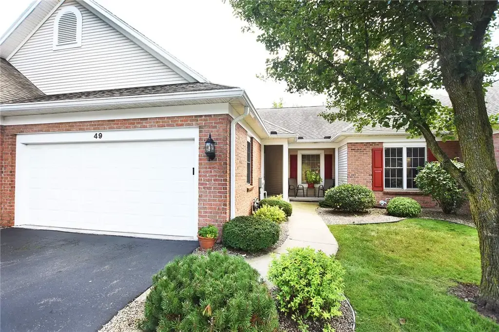 49 Granite Drive, Perinton