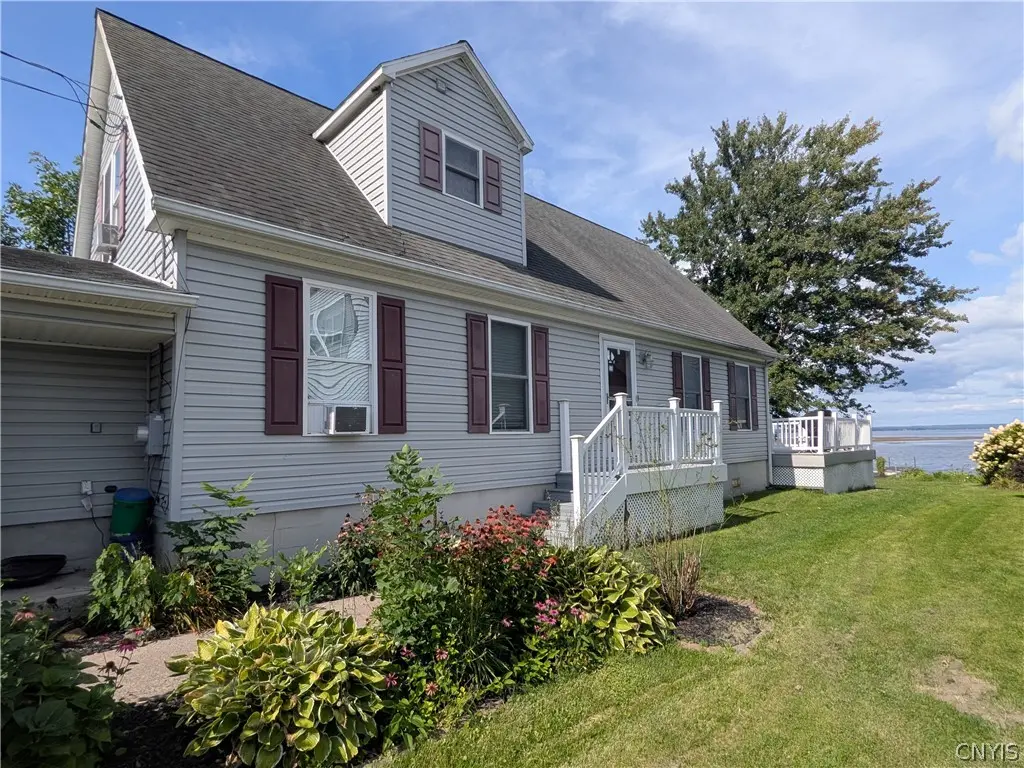 Photo of Listing #S1713393