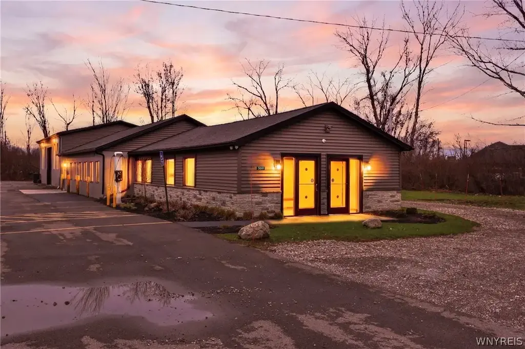 3691 Southwestern Boulevard, Orchard Park