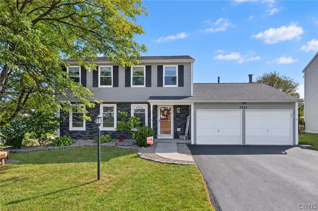 5822 Mountain Laurel Drive, Manlius