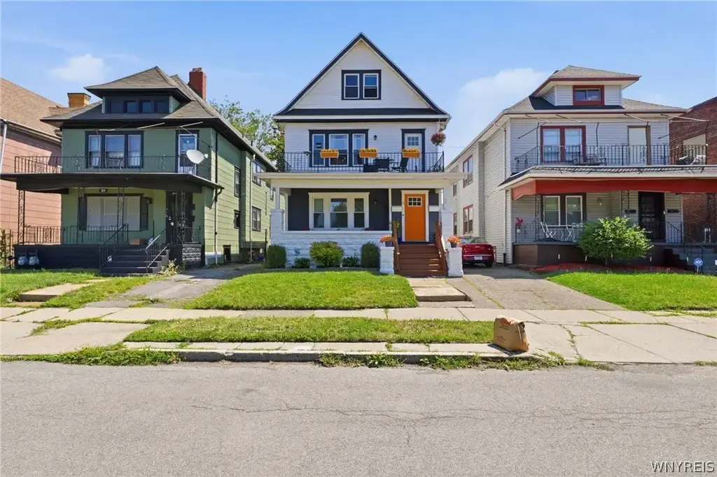 31 Harvard Pl, Buffalo