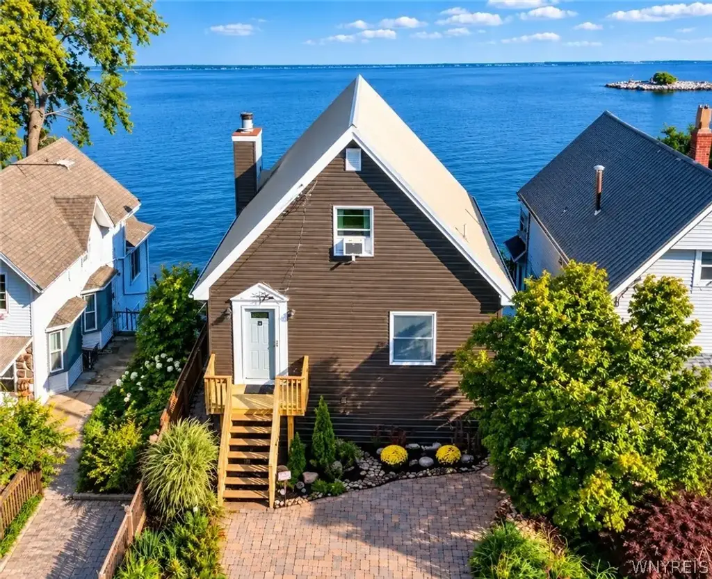 5969 Ontario Street, Newfane