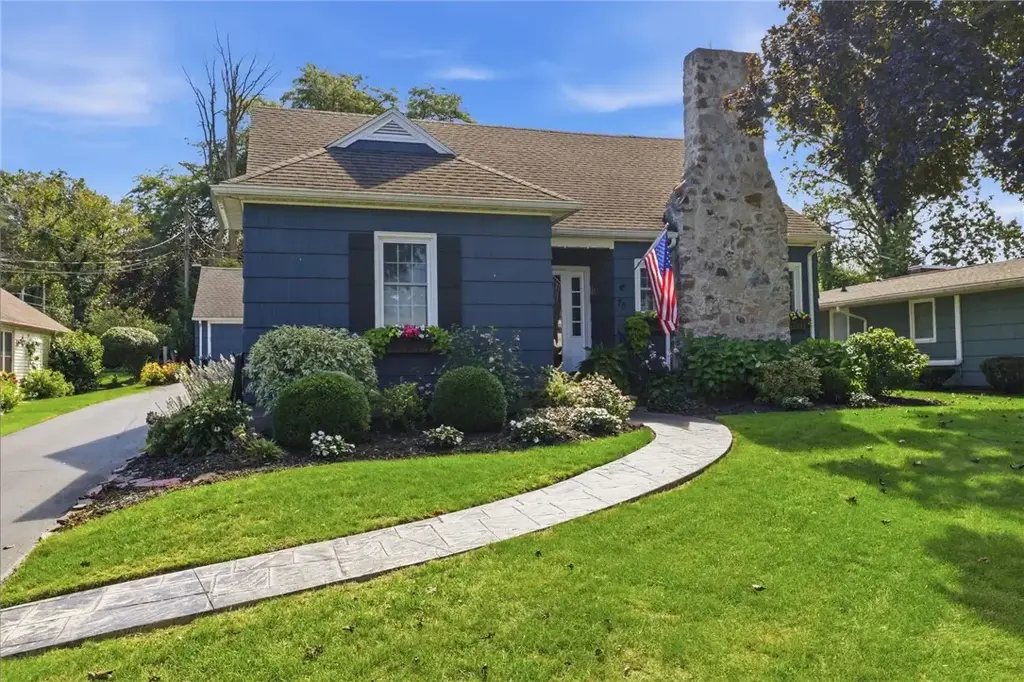 76 Redfield Parkway, Batavia City