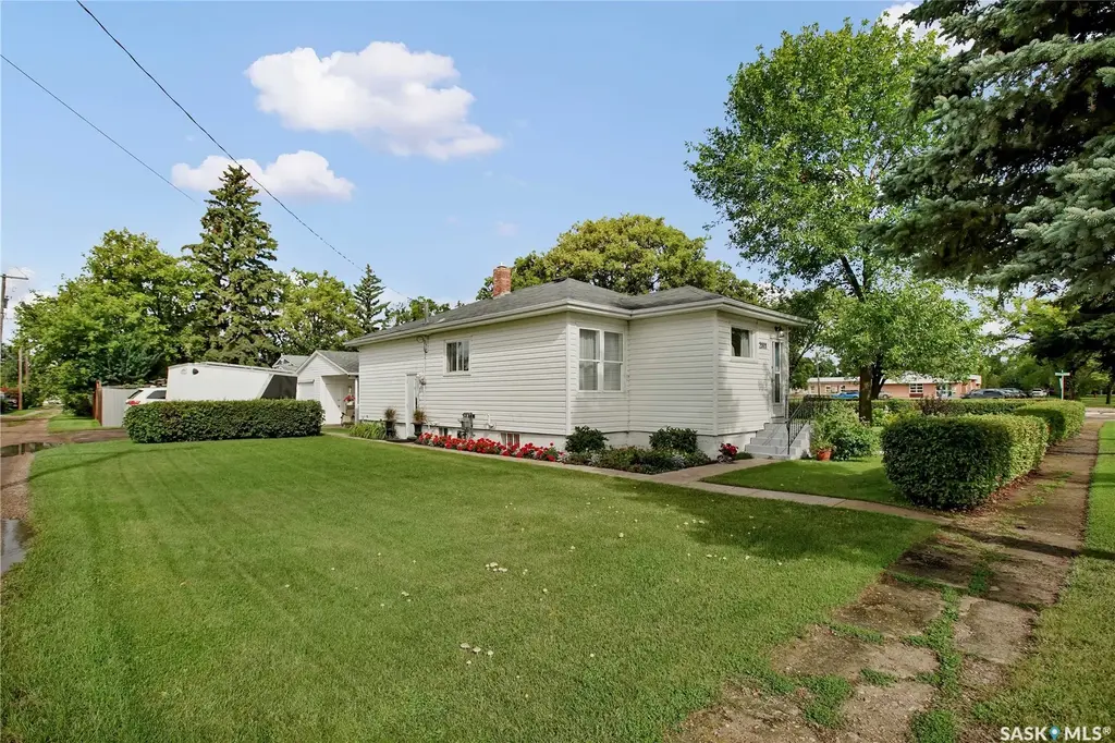 2001 2nd Street, Rosthern