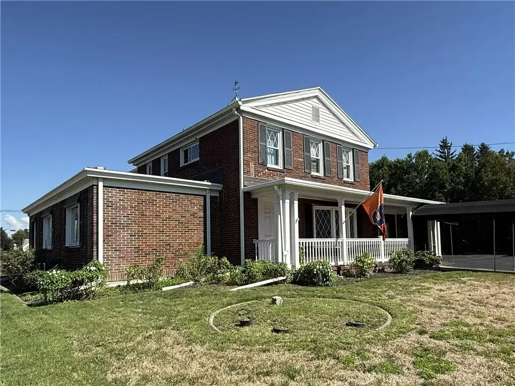 640 W Gray Street, Elmira City