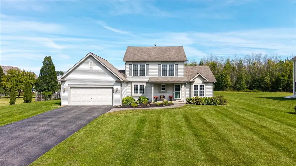 7624 Lake Meadow Drive, Ontario