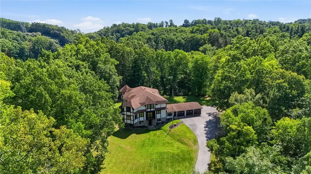 307 Fishers Road, Perinton