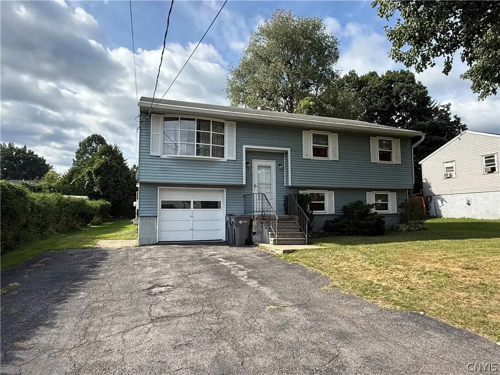 Photo of Listing #S1713454