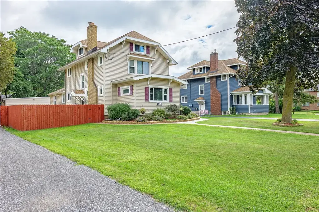 2568 Dewey Avenue, Rochester