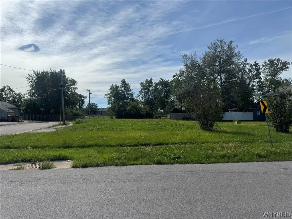 9 Drake Drive, Cheektowaga
