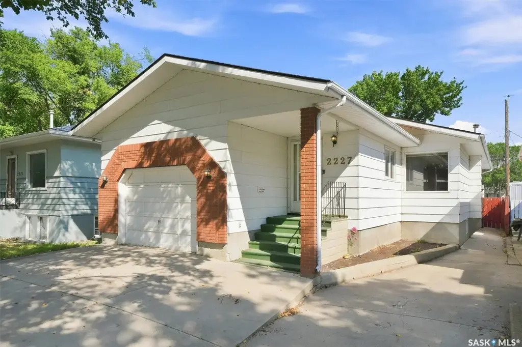 2227 Herman Avenue, Saskatoon