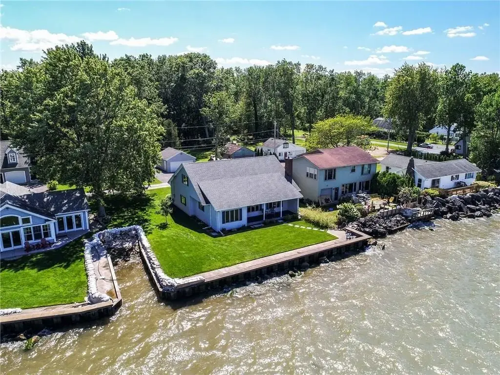 24 Zellweger Bch, Parma