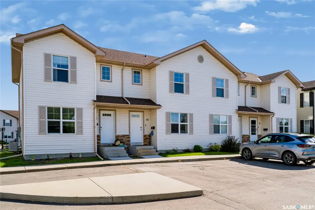 135 Pawlychenko Lane 15, Saskatoon