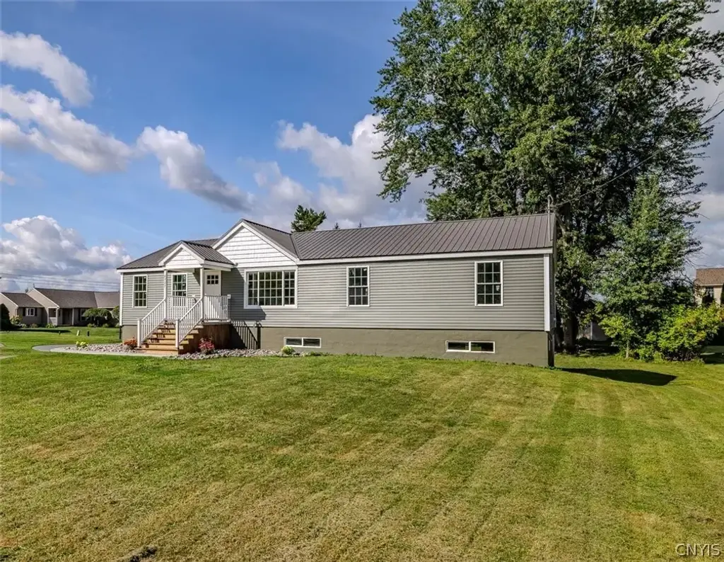 8727 Whiting Road, Cicero