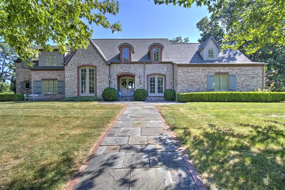 10 Allen Bend Place, Decatur