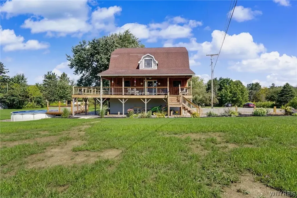 9165 Point Peter Road, Persia