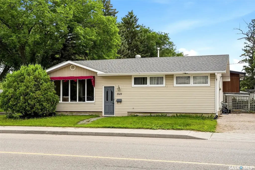 3325 29th Avenue, Regina