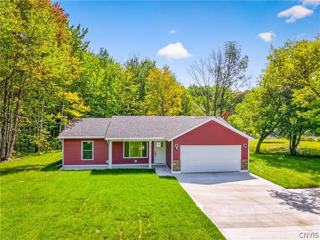 6590 Fox Road, Marcy
