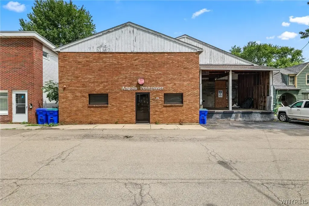 19 Center Street, Evans