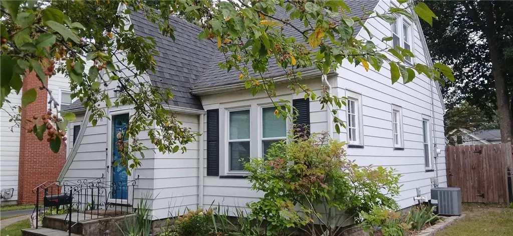 210 Garford Road, Irondequoit