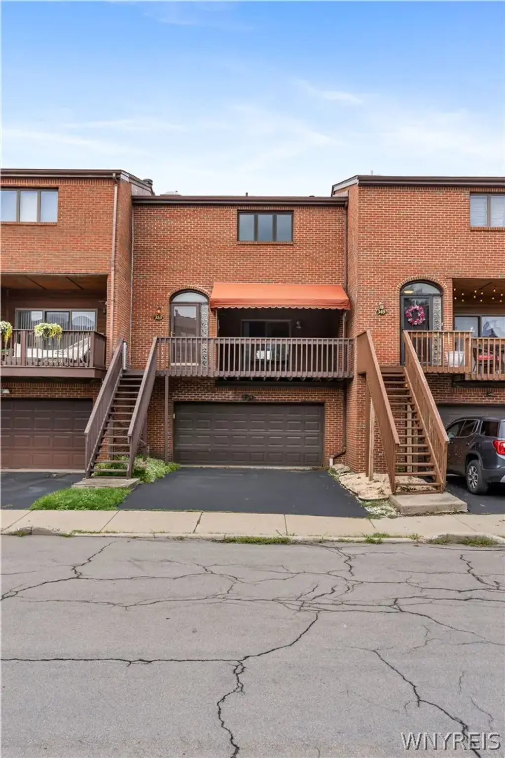 353 Lakefront Boulevard, Buffalo