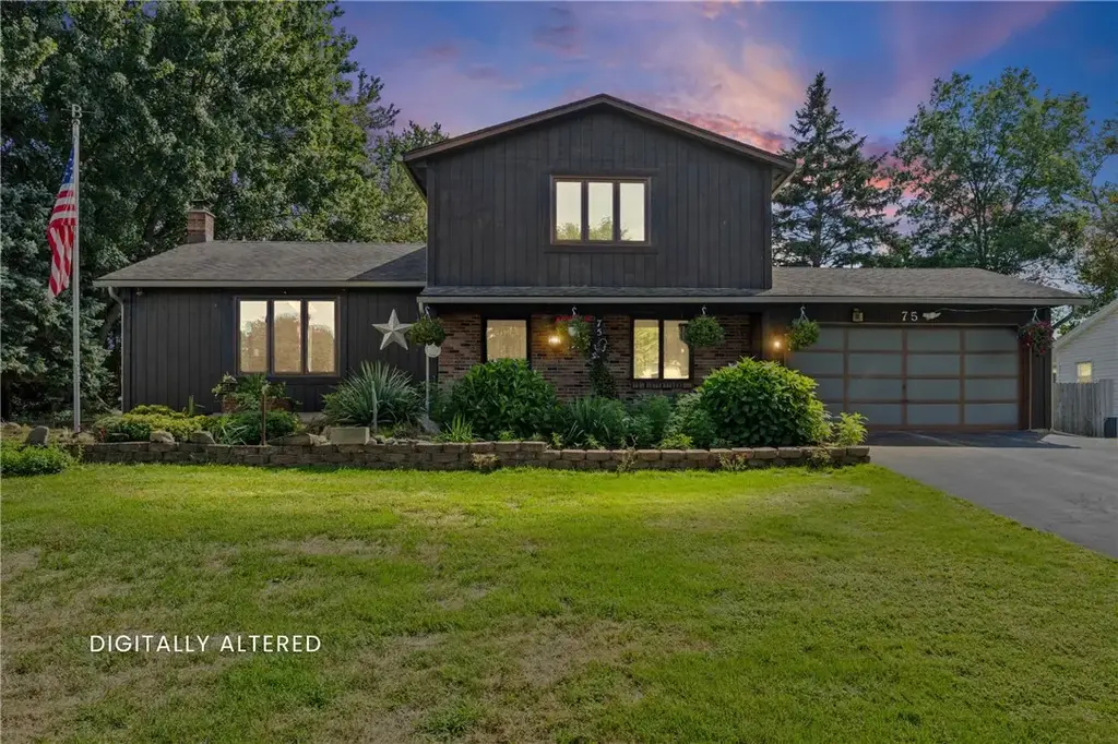 75 Woodedge Lane, Greece