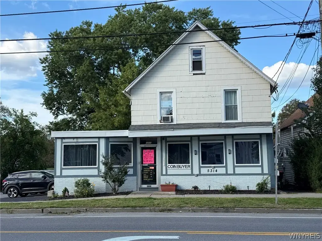 5314 Broadway Street, Lancaster