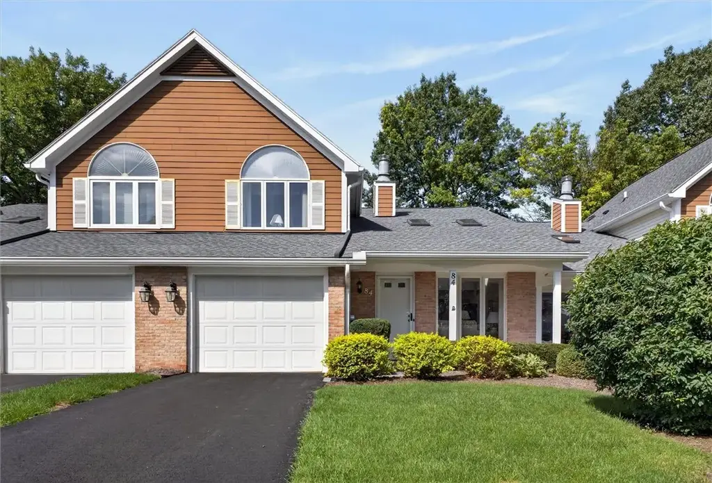 84 Eaglesfield Way, Perinton