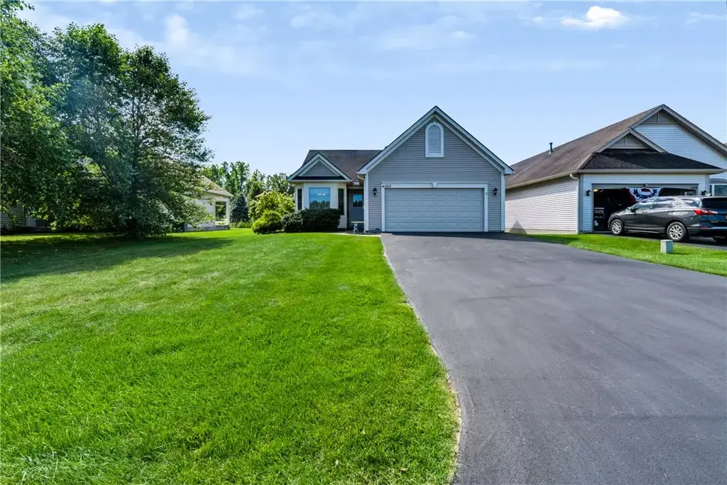 1212 Waterbrook Crossing, Webster