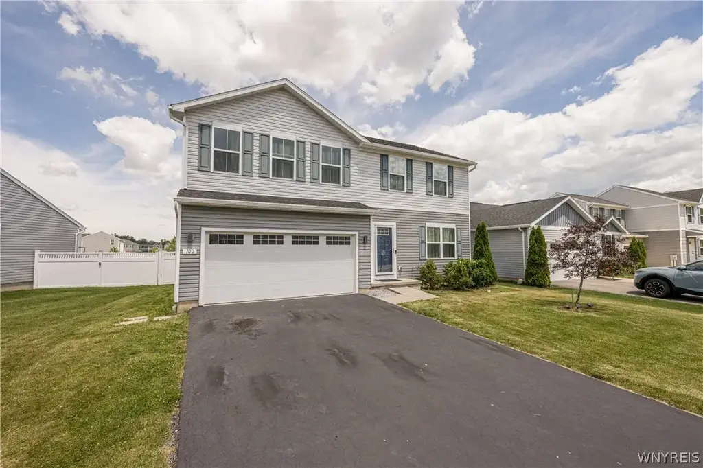 102 Florence Lane, Amherst