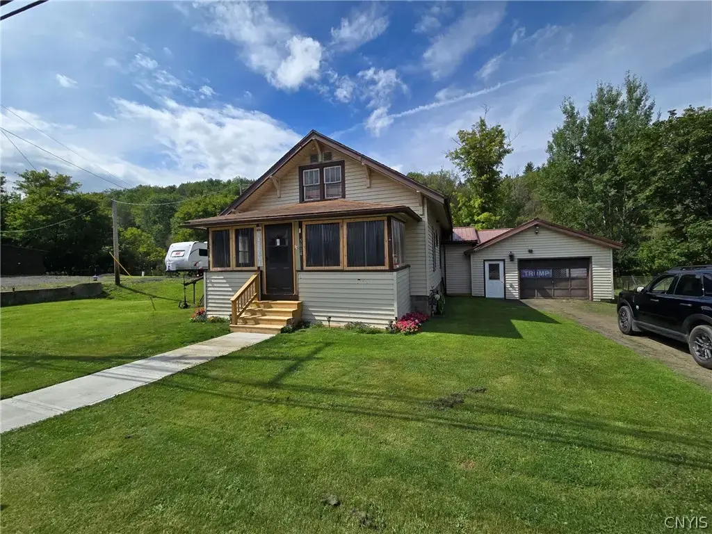 5814 Route 417, Alma