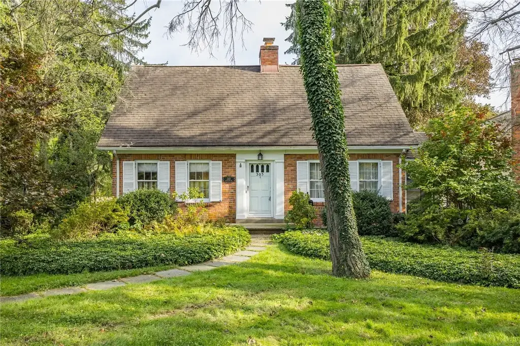 305 Highland Avenue, Rochester