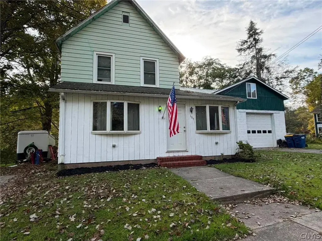 107 N Main Street, Spencer