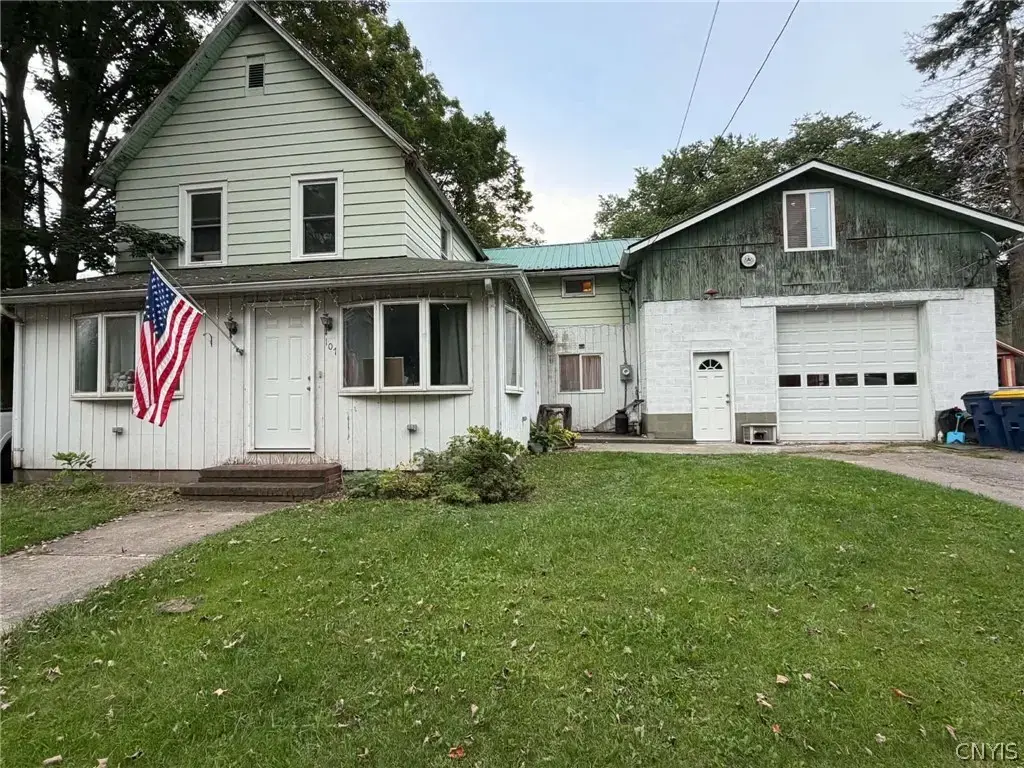 107 N Main Street, Spencer