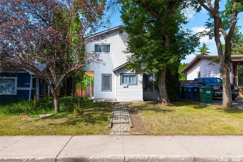 1017 J Avenue N, Saskatoon
