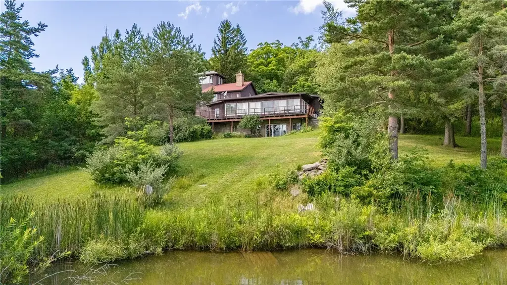 5040 Johnson Hill Drive, Bristol