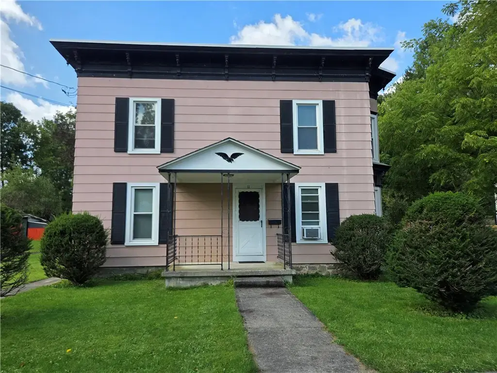 11 Fonda Avenue, Oneonta