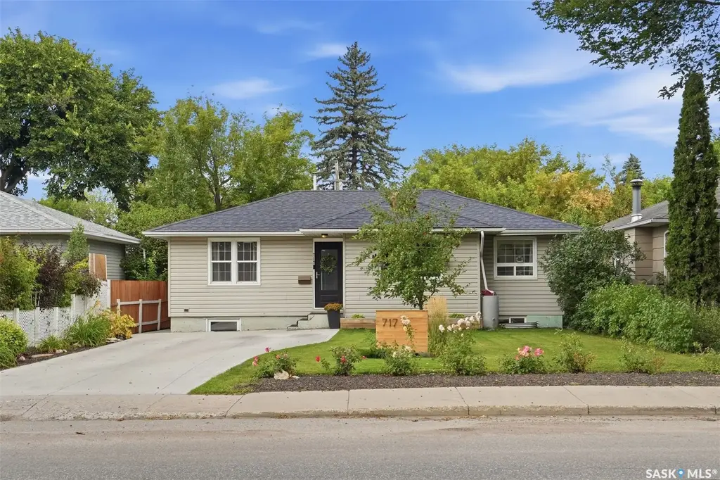717 Taylor Street E, Saskatoon