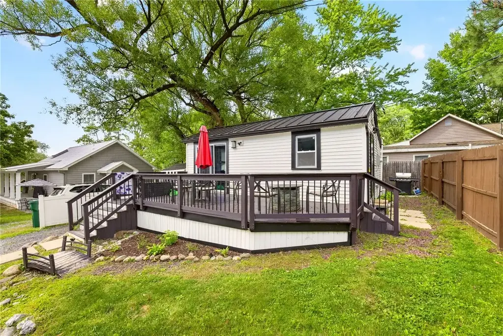 8492 Hobart Street, Richmond