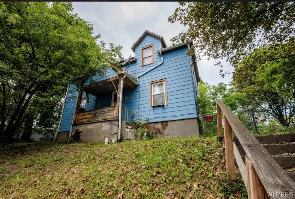 1218 College Avenue, Niagara Falls