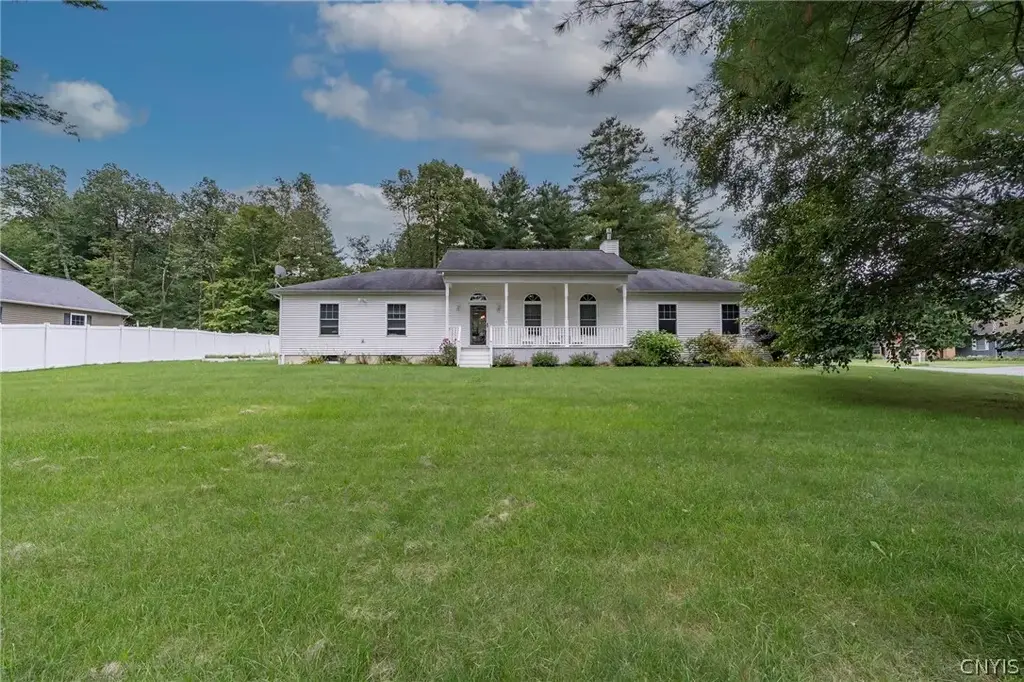 22792 Duffy Road, Le Ray