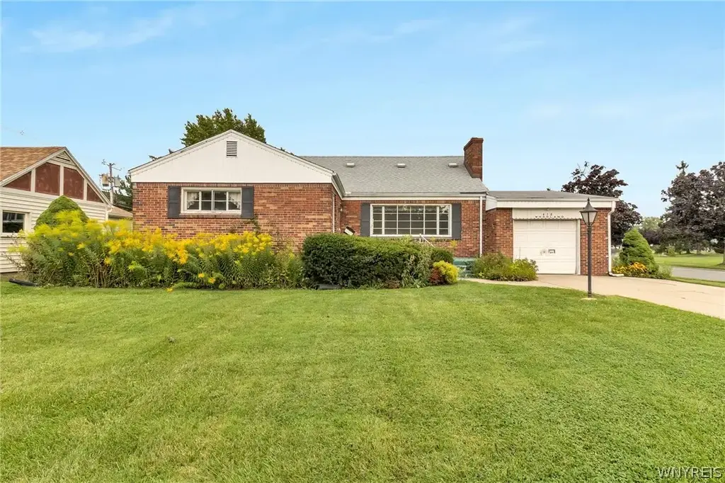 418 Woodland Drive, Tonawanda