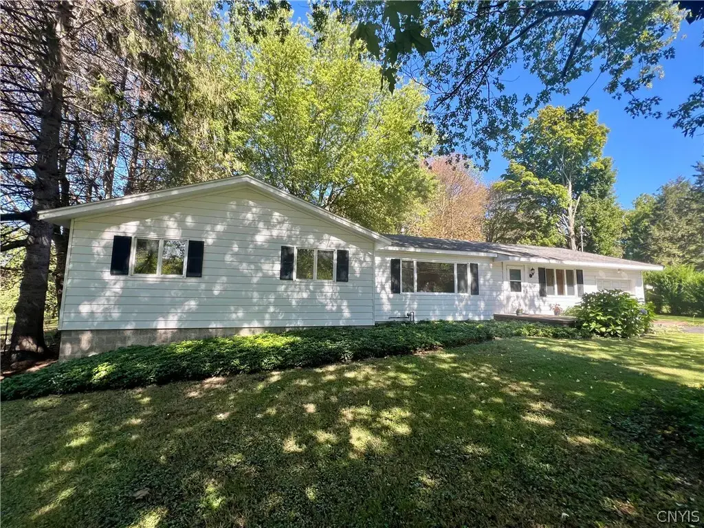 7286 State Route 104, Oswego
