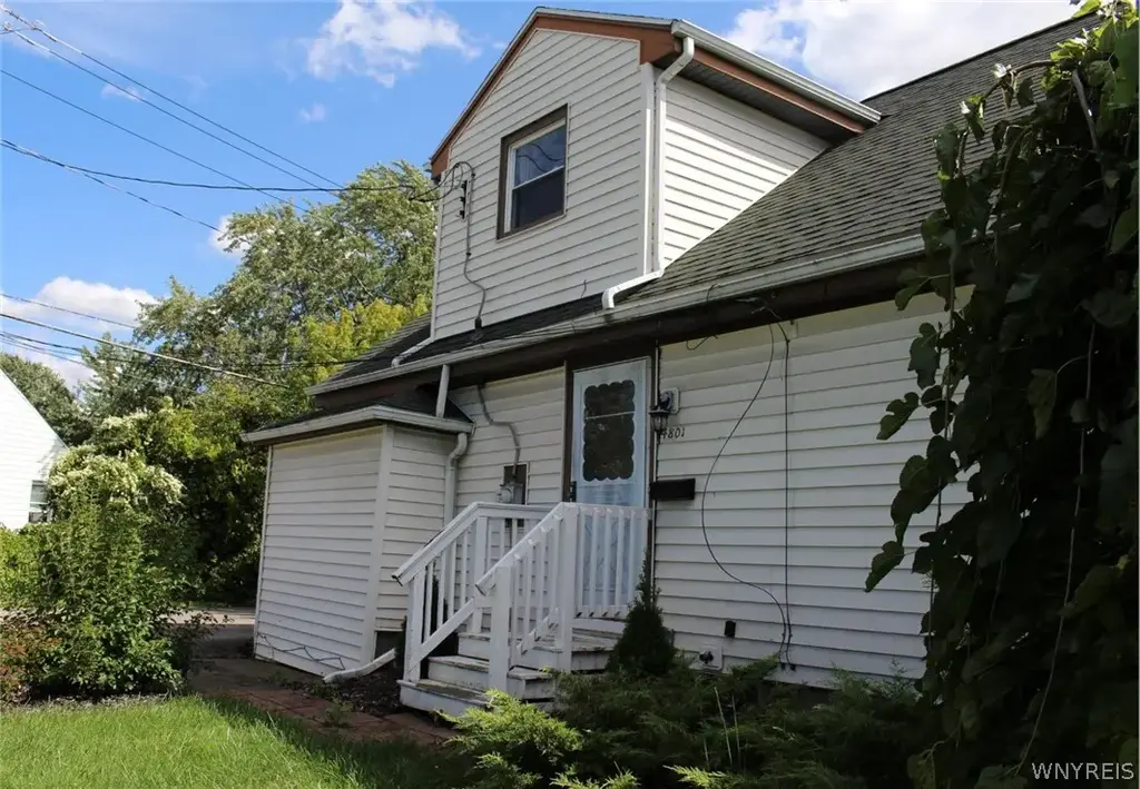 4801 N Bailey Avenue, Amherst