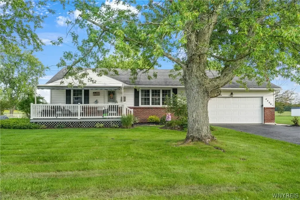 4460 Beach Ridge Road, Pendleton