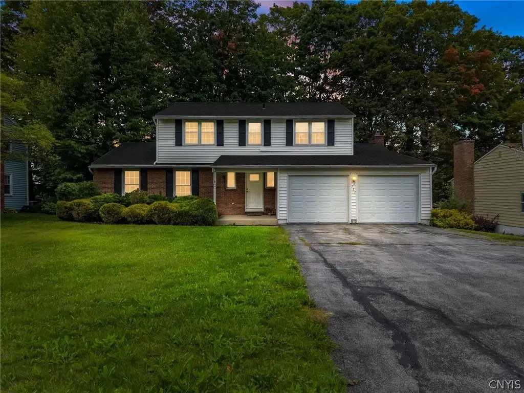 151 Terrace Way, Camillus