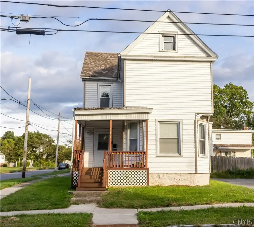 1501 Kemble Street, Utica
