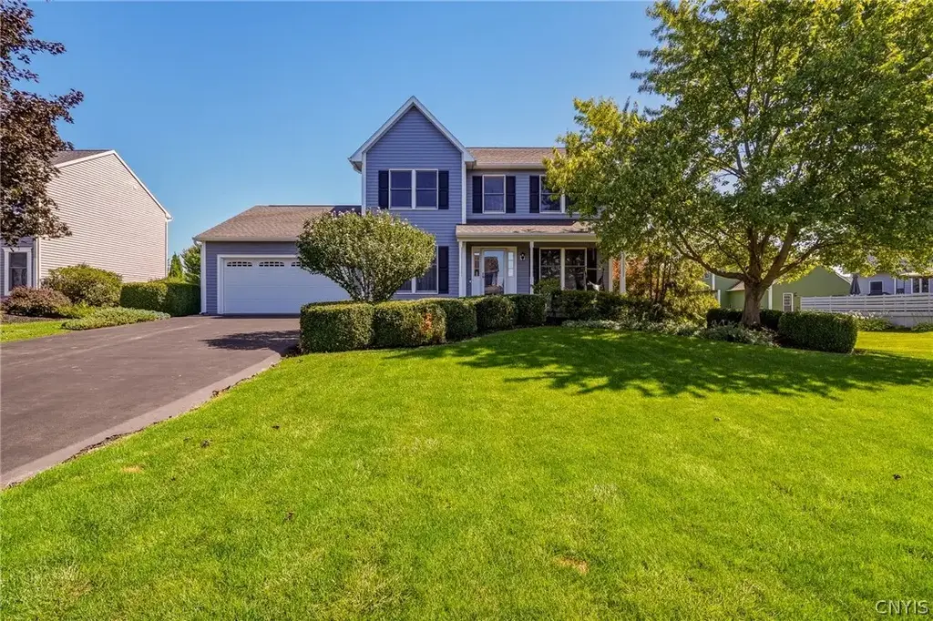 5792 Pinwheel Circle, Manlius